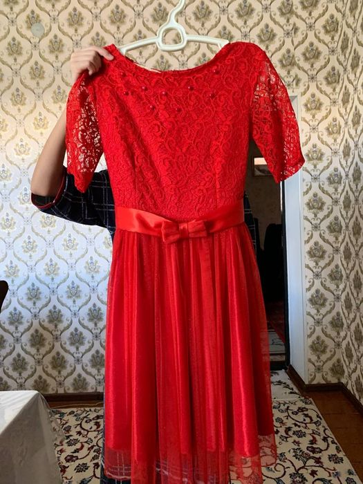 Красное Платье Французской Длины